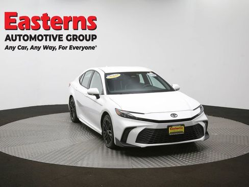 Used 2025 Toyota Camry SE w/ Convenience Package FWD image 50