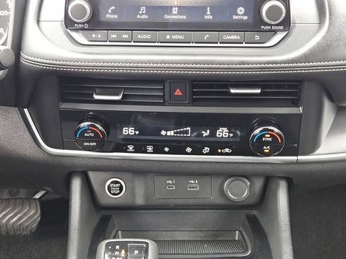 Used 2023 Nissan Rogue SV image 20