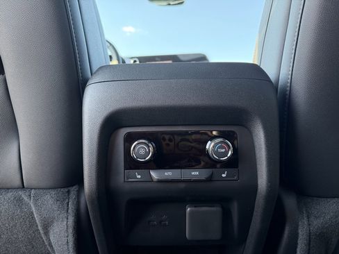 New 2026 Chevrolet Traverse RS w/ LPO, Floor Liner Package image 37