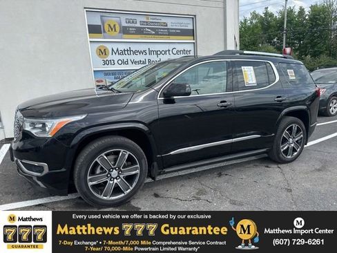 Used 2017 GMC Acadia Denali w/ Technology Package AWD/4WD image 1