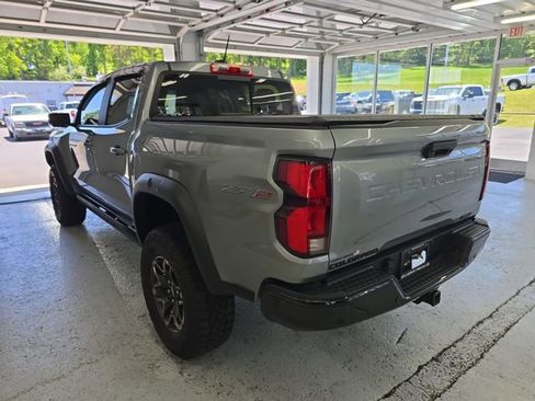 Used 2023 Chevrolet Colorado ZR2 w/ ZR2 Convenience Package III AWD/4WD image 3