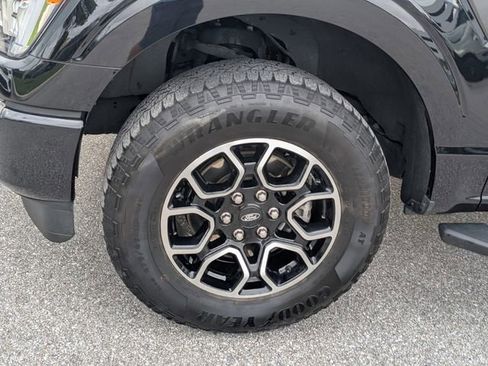 Certified 2022 Ford F150 XLT w/ Equipment Group 302A High image 5