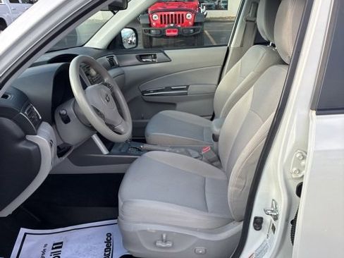 Used 2012 Subaru Forester 2.5X Premium w/ All-Weather Pkg image 9
