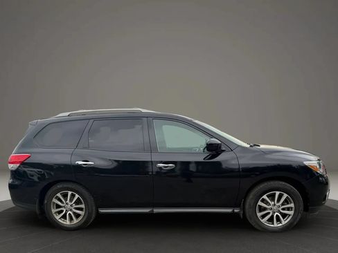 Used 2015 Nissan Pathfinder SV w/ Trailer Tow Package AWD/4WD image 4