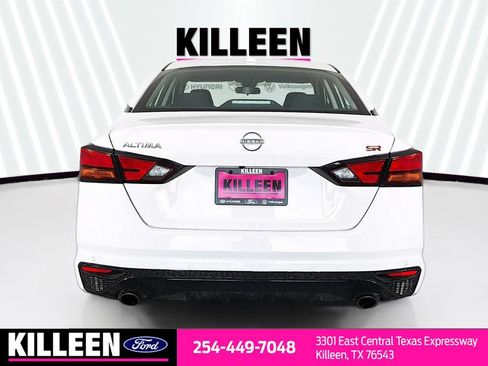 Used 2025 Nissan Altima 2.5 SR FWD image 7