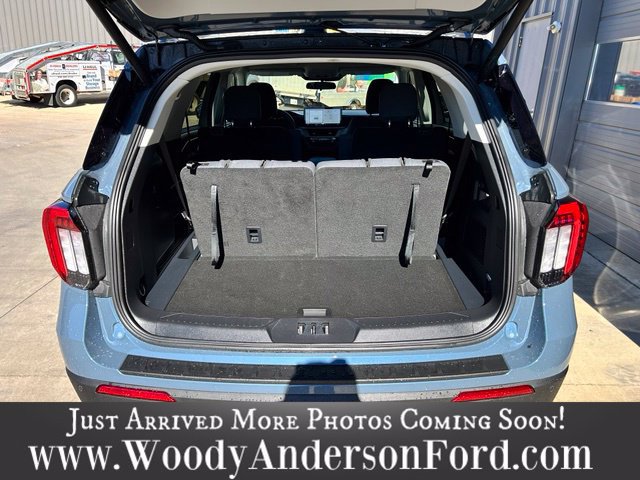 Used 2026 Ford Explorer Active RWD image 6