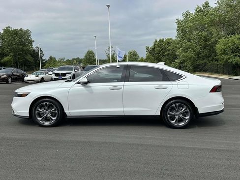 Certified 2024 Honda Accord EX image 24