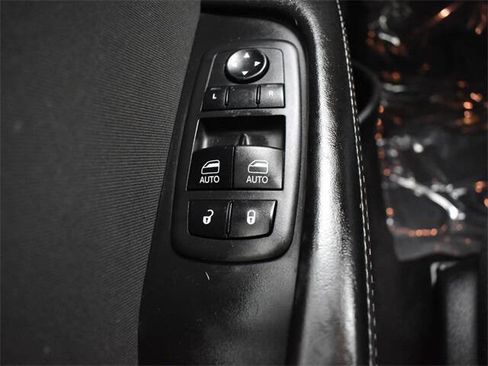 Used 2018 Dodge Challenger R/T image 5