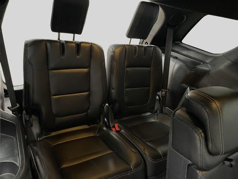 Used 2017 Ford Explorer Limited AWD/4WD image 13