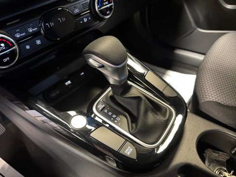 Used 2023 Kia Soul S FWD image 21