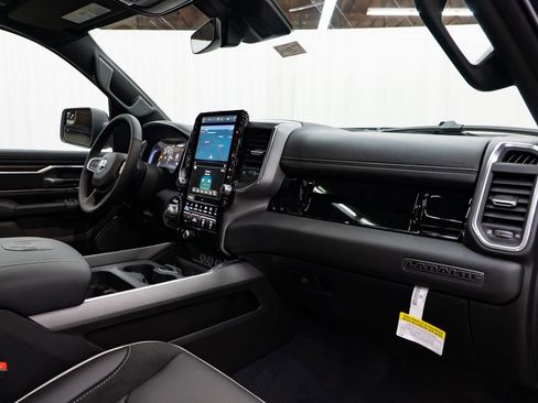 New 2026 RAM 1500 Laramie AWD/4WD image 33