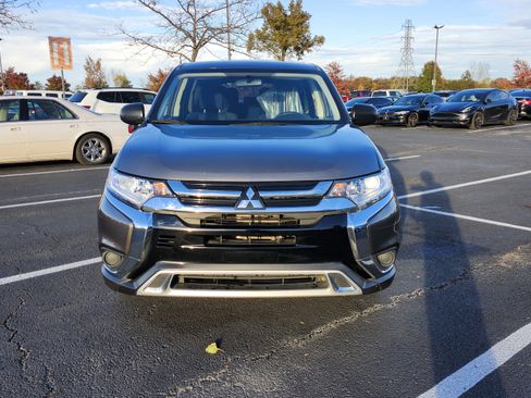 Used 2019 Mitsubishi Outlander ES image 3