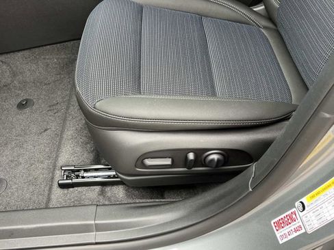 Used 2026 Buick Envista Preferred w/ Convenience I Package image 19