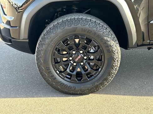 Used 2026 GMC Canyon Elevation RWD image 32