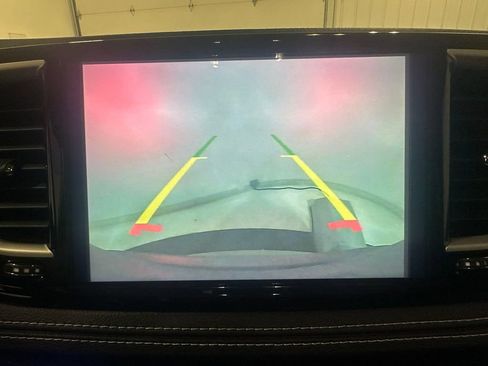 Used 2022 Chrysler Pacifica Touring-L FWD image 41