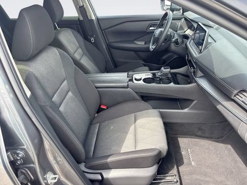 Used 2025 Nissan Rogue SV AWD/4WD image 25