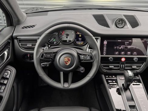 New 2026 Porsche Macan S image 17