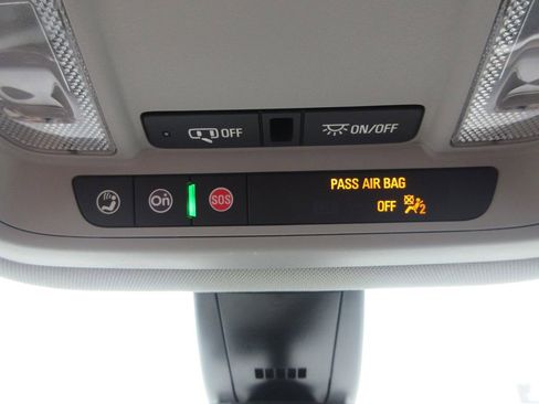 Used 2023 GMC Acadia SLE w/ Driver Convenience Package image 32