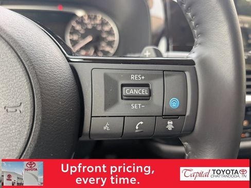 Used 2025 Nissan Pathfinder SL AWD/4WD image 18