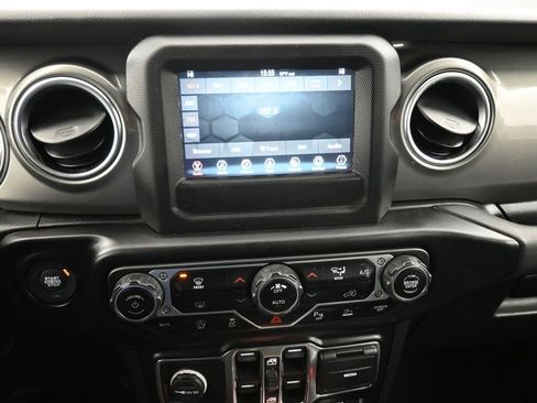 Used 2021 Jeep Wrangler Unlimited Sahara w/ Safety Group image 18