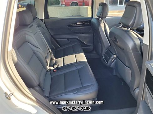 New 2026 Lincoln Nautilus Premier image 9