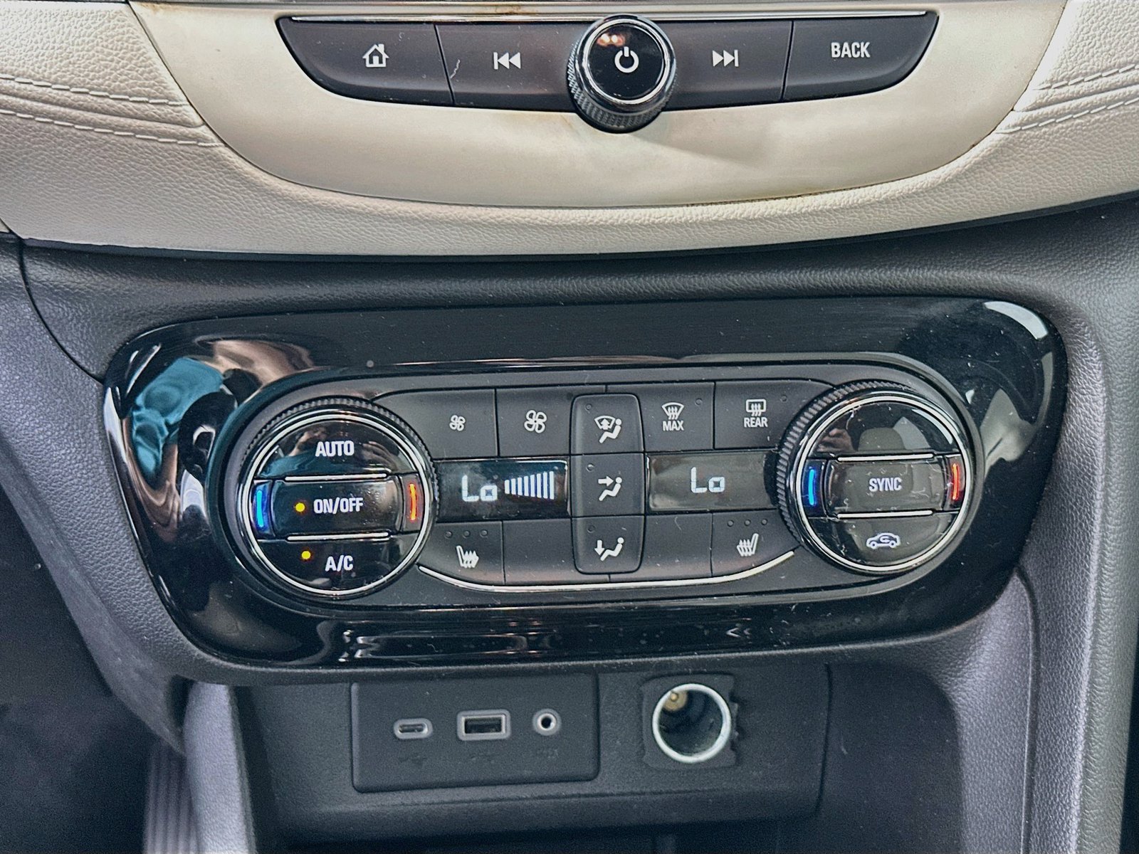 Used 2021 Buick Encore GX Select FWD image 15