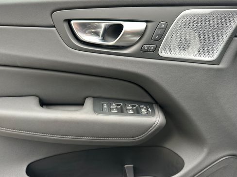 New 2026 Volvo XC60 B5 Ultra AWD/4WD image 8