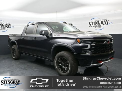 Used 2022 Chevrolet Silverado 1500 ZR2 w/ Technology Package image 1