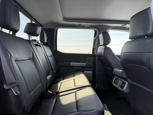 New 2026 Ford F250 Lariat w/ Black Appearance Package AWD/4WD image 8