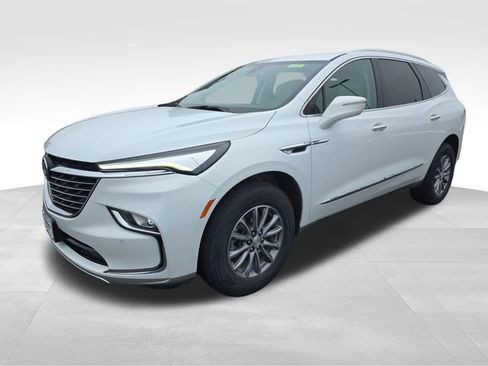 Used 2022 Buick Enclave Essence w/ Trailering Package, 5000 lbs. AWD/4WD image 1