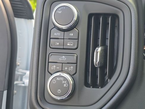 New 2025 GMC Sierra 1500 Pro image 9