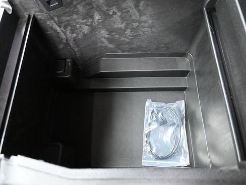 Used 2017 Ford F150 XLT w/ Equipment Group 302A Luxury image 21