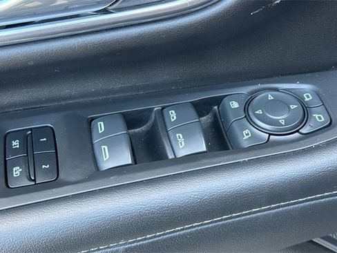 Used 2022 Chevrolet Tahoe Z71 w/ Off-Road Capability Package image 12