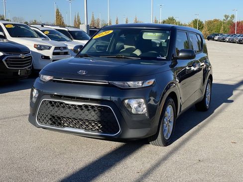 Used 2020 Kia Soul S image 3