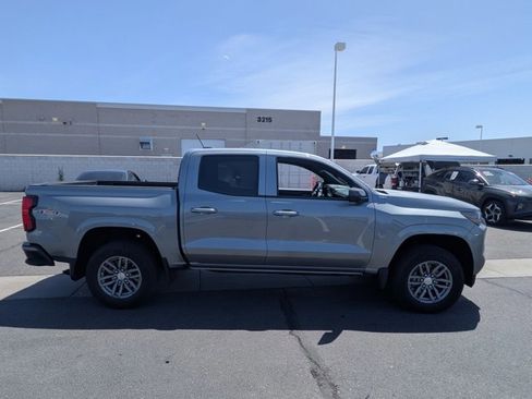 Used 2025 Chevrolet Colorado LT AWD/4WD image 4