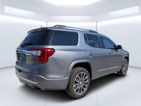 Used 2022 GMC Acadia Denali w/ Denali Technology Package image 3