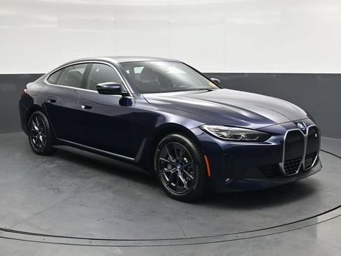 Used 2023 BMW i4 eDrive35 RWD image 2