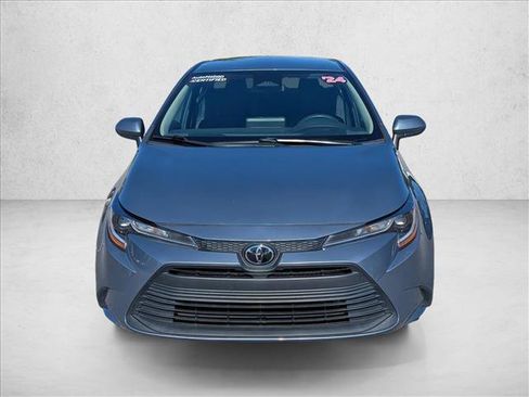 Used 2024 Toyota Corolla LE FWD image 2