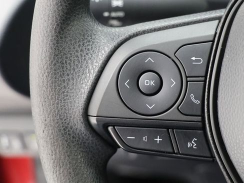 Used 2022 Toyota Corolla LE image 18