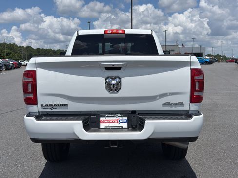 Used 2024 RAM 2500 Laramie AWD/4WD image 8