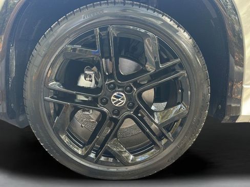 New 2026 Volkswagen Tiguan SE R-Line image 24