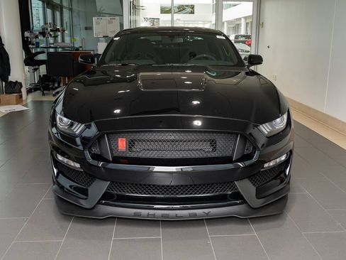 Used 2019 Ford Mustang Shelby GT350R w/ GT350R Equipment Group 920A RWD image 9
