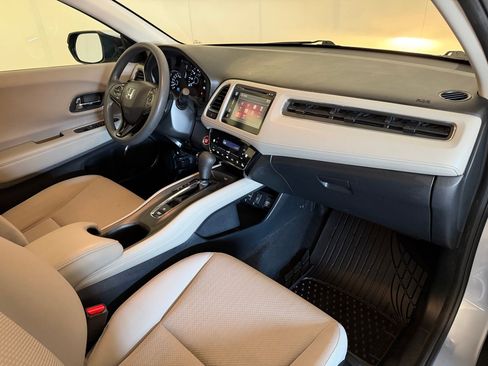 Used 2018 Honda HR-V EX image 30