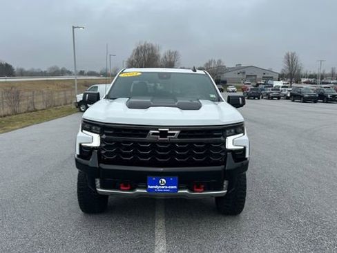 Used 2023 Chevrolet Silverado 1500 ZR2 w/ Technology Package image 8