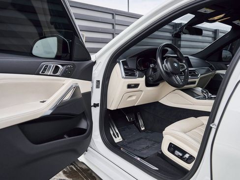 Used 2023 BMW X6 xDrive40i w/ M Sport Package image 21