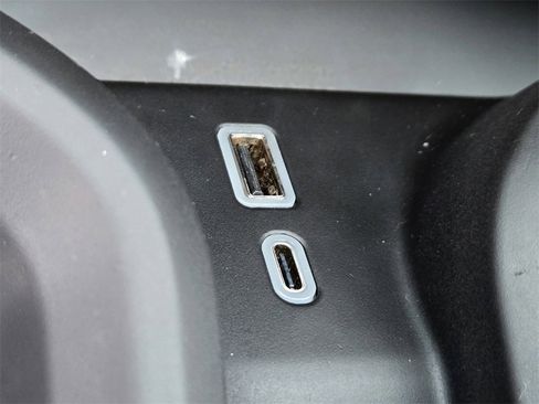 Used 2024 GMC Sierra 2500 AT4 w/ AT4 Premium Plus Package image 22