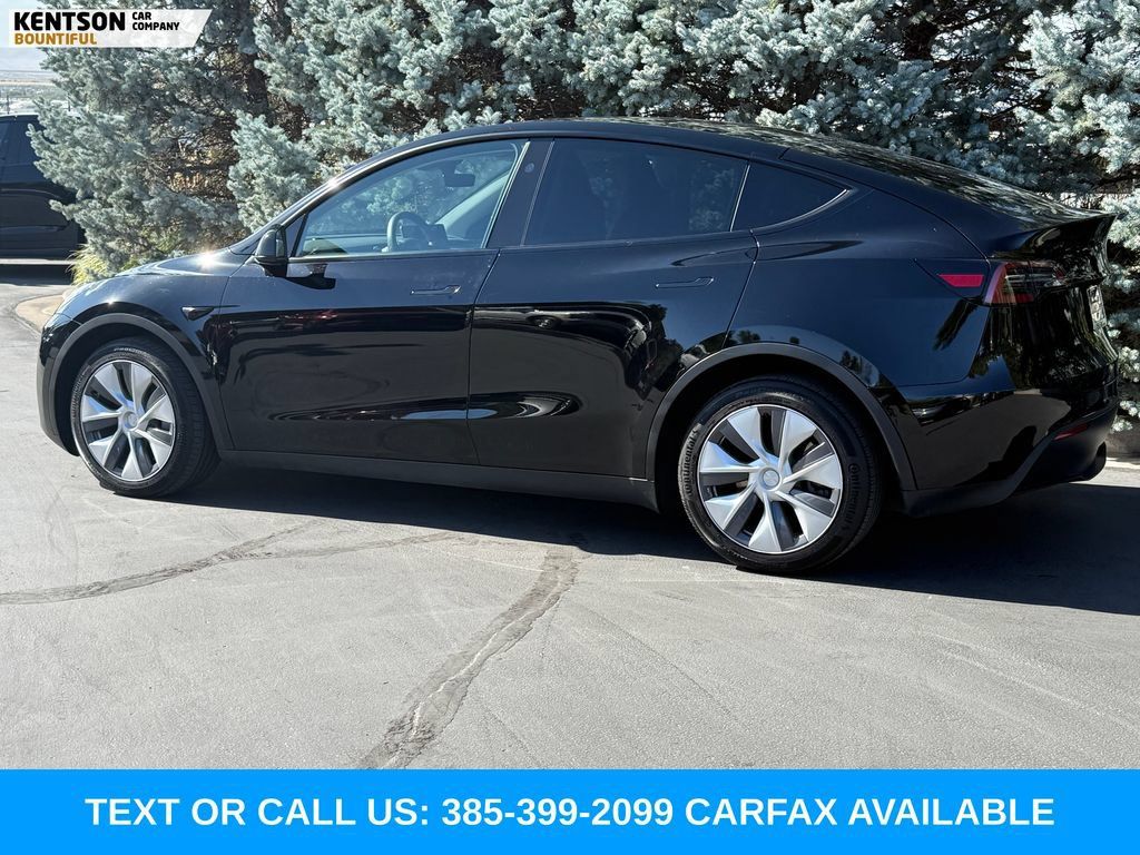Used 2023 Tesla Model Y Long Range AWD/4WD image 4