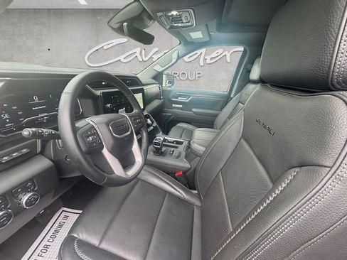 Used 2025 GMC Sierra 1500 Denali w/ Denali Reserve Package AWD/4WD image 24