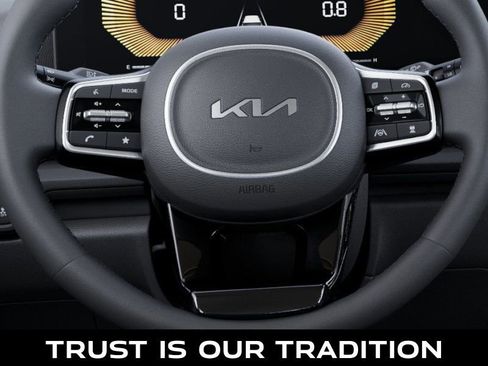 New 2026 Kia Carnival EX image 22