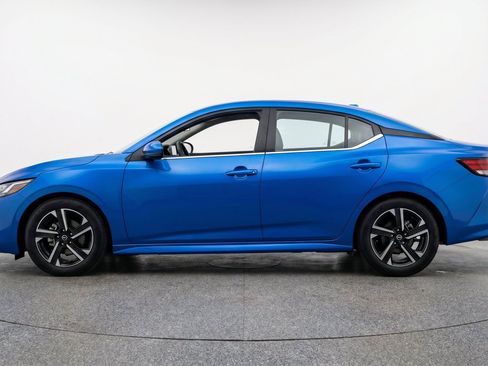 Used 2025 Nissan Sentra SV FWD image 5